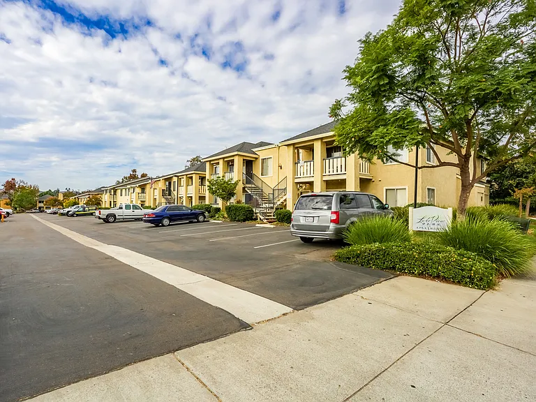 Welcome home to Lake View Park! — Photo 21