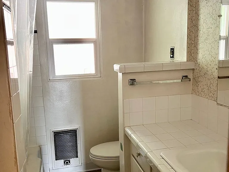 317 S Hartford Ave — Photo 13