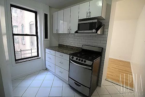 1st image of 327 E 14th St APT 4B