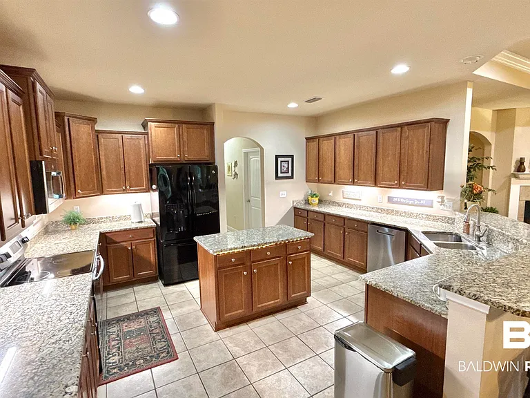 697 Parish Lakes Dr — Photo 13