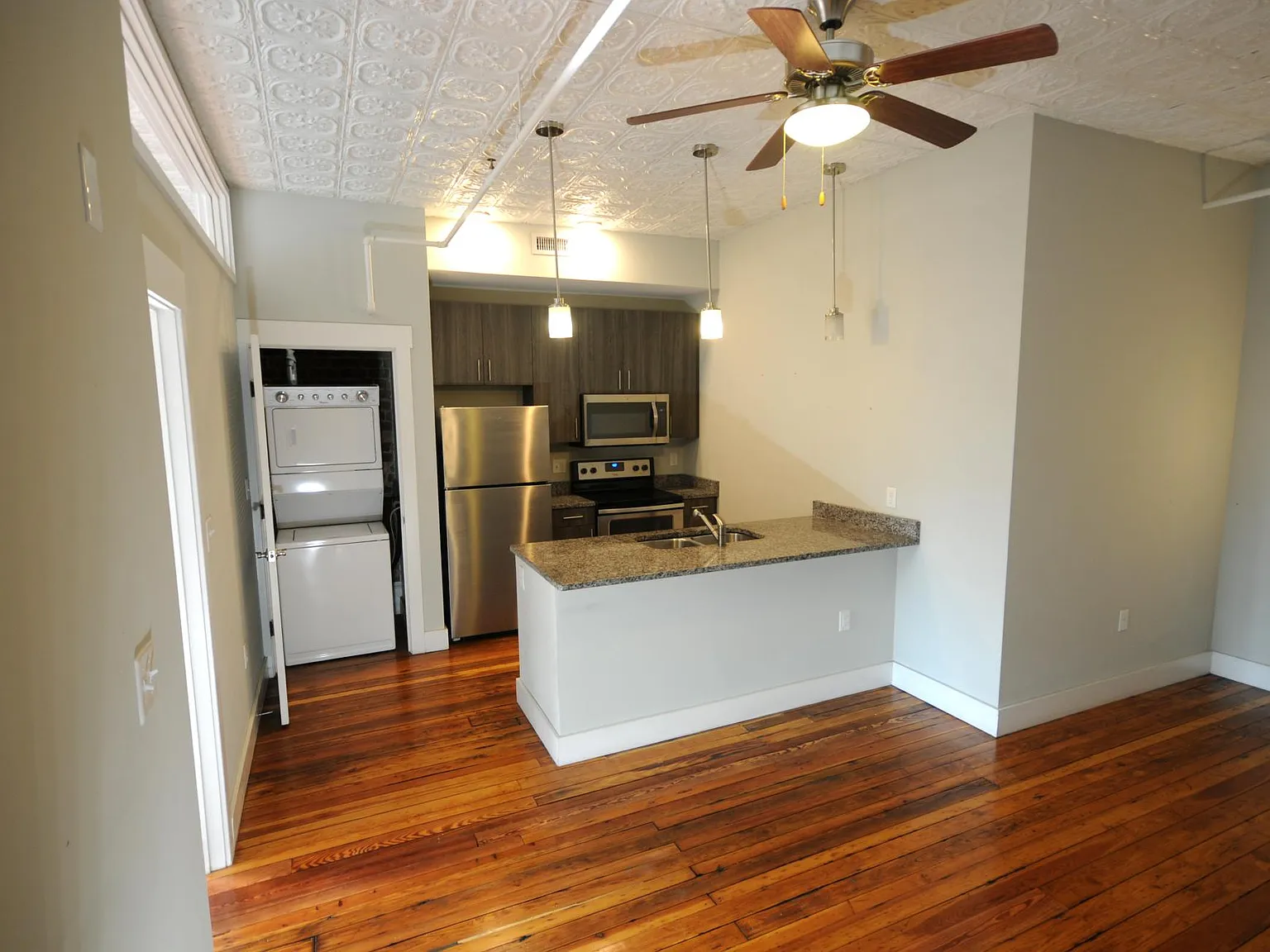1 bed, 612 sqft, $1,379 — Photo 4