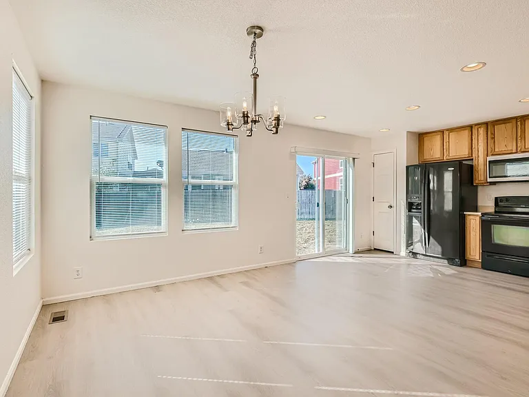 5514 Laredo St — Photo 7