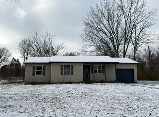 1401 S Pine St, Centralia, IL 62801