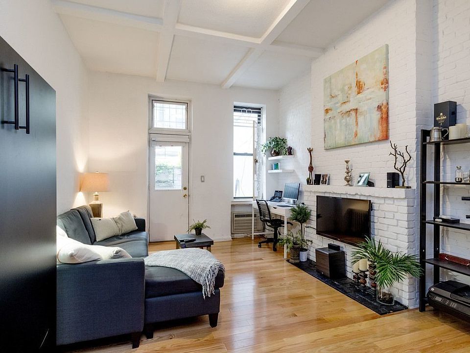 1st image of 17 Downing St APT 1A