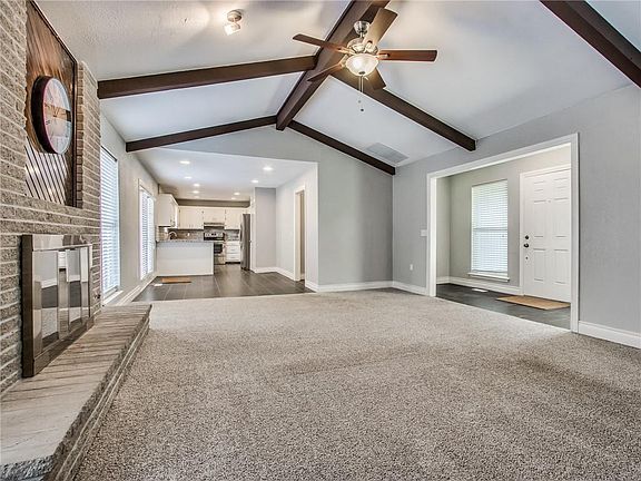 3rd image of 333 Hardy Dr