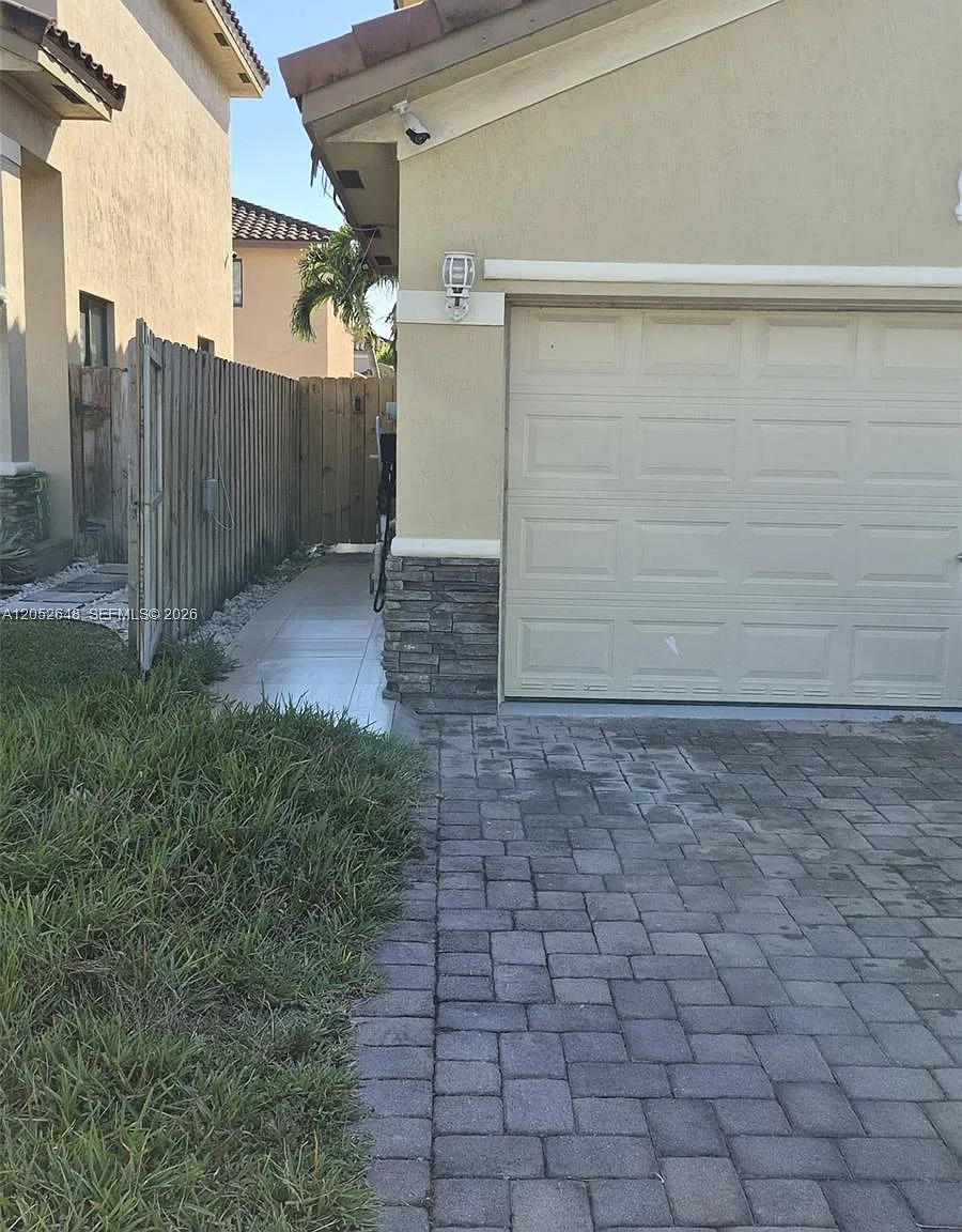 Moody Drive Homes — Photo 1