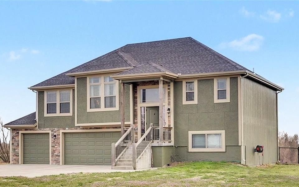 1st image of 16699 Dana Ln
