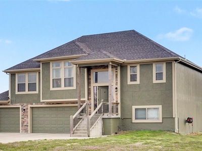 16699 Dana Ln, Leavenworth, KS, 66048