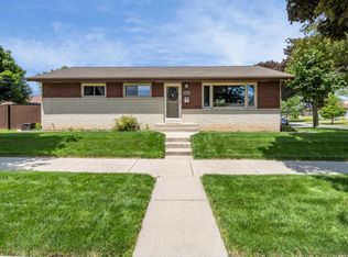 1800 W Aspen St, Milwaukee, WI 53221
