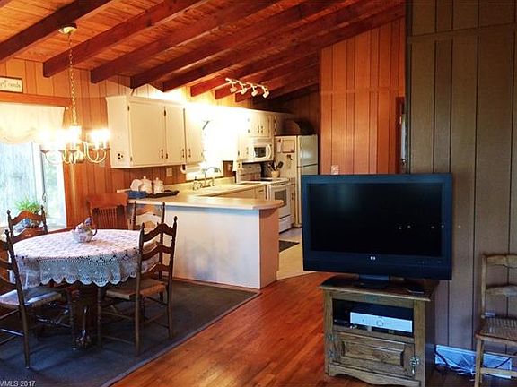 4th image of 226 Red Huckleberry Ln
