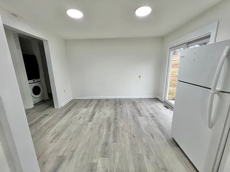 216 Craig Ave — Photo 16