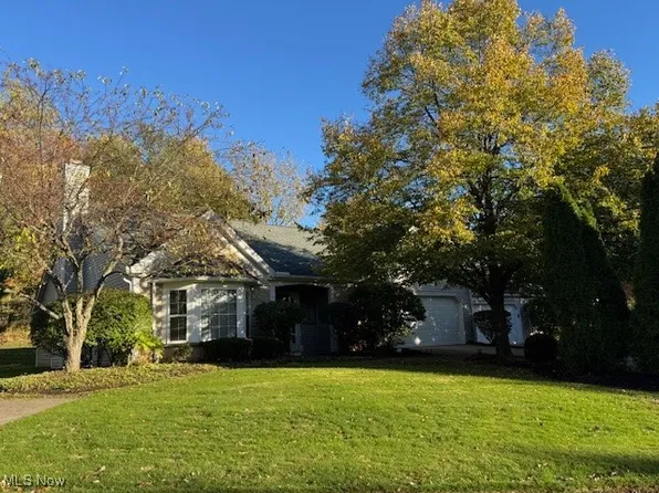 301 E Stonebrooke Ct, Chagrin Falls, OH 44022
