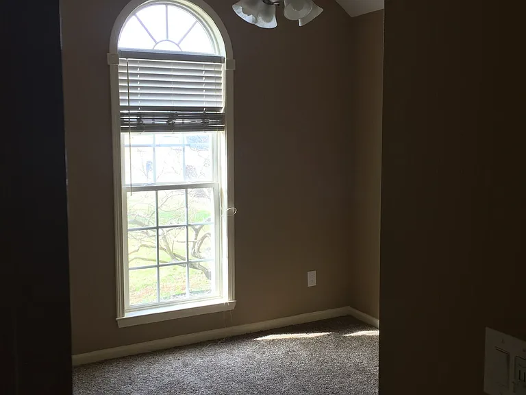 336 Oxford Cv — Photo 20