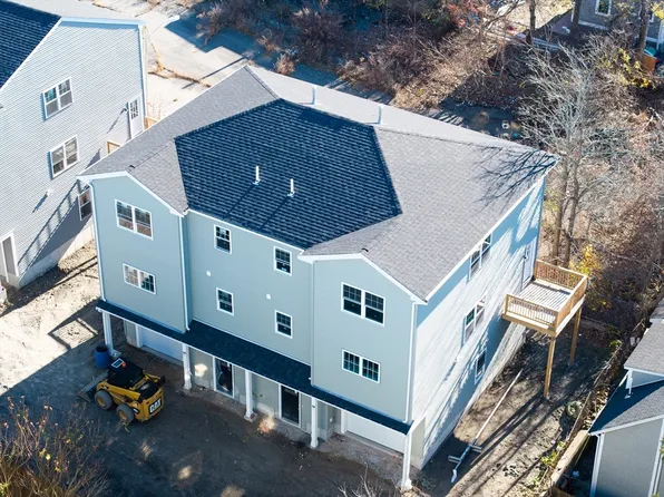 206 Durfee St #4A, Fall River, MA 02720