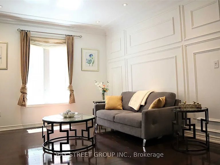 9 Eber St — Photo 4
