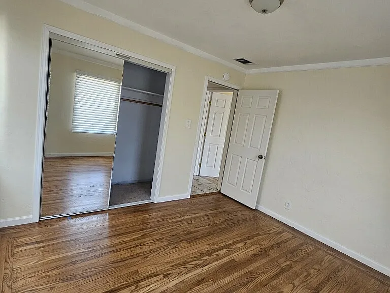 963 Dillo St — Photo 1