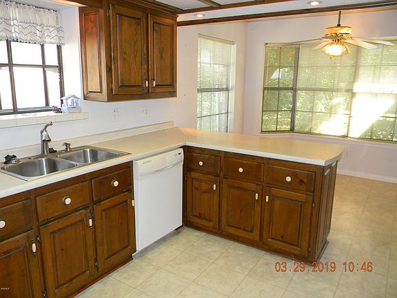 3rd image of 328 Eastview Dr