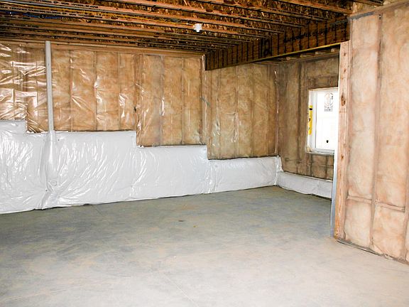 4th image of 2505 Heathrow Ave