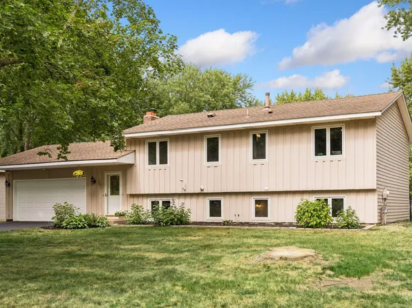 10650 105th Ave N, Maple Grove, MN 55369