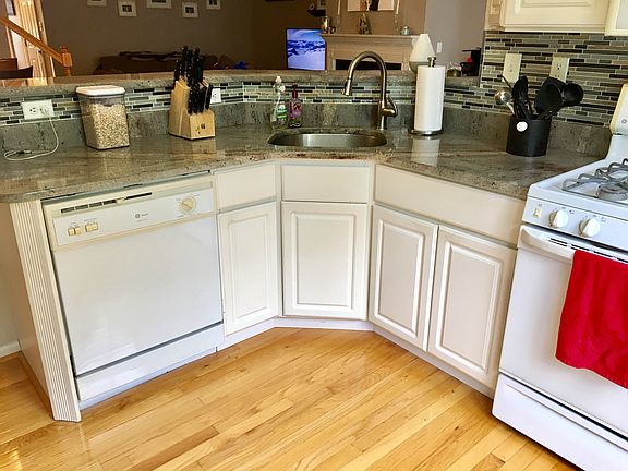 5th image of 117 Littondale Ct