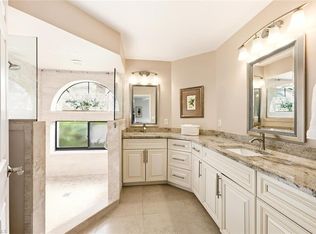 583 Beachwalk Cir APT 101, Naples, FL 34108