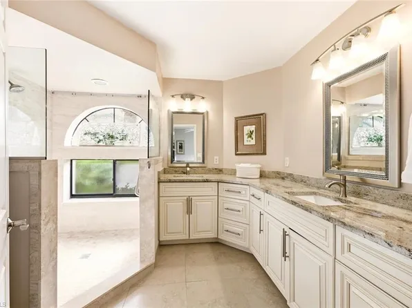 583 Beachwalk CIR #Q101, NAPLES, FL 34108