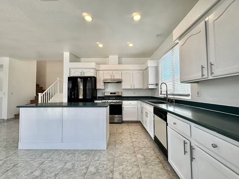 3828 Climbing Rose St — Photo 12