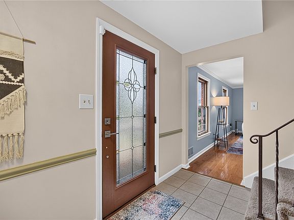 3rd image of 1024 Surrey Woods Rd