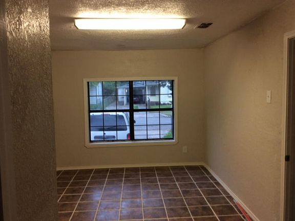 5th image of 4713 Bluebelle Ln