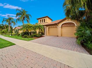 816 SW Grand Reserves Blvd, Port Saint Lucie, FL 34986