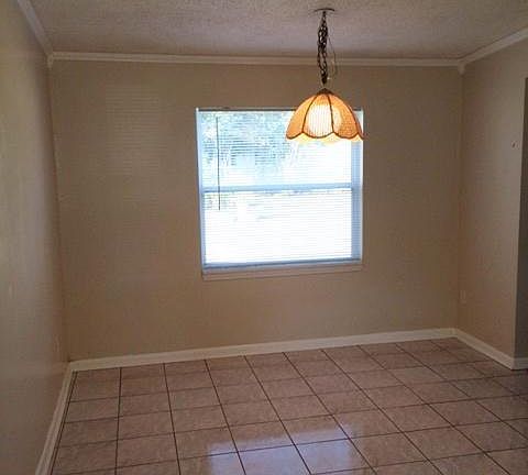 3rd image of 2080 Luana Dr E