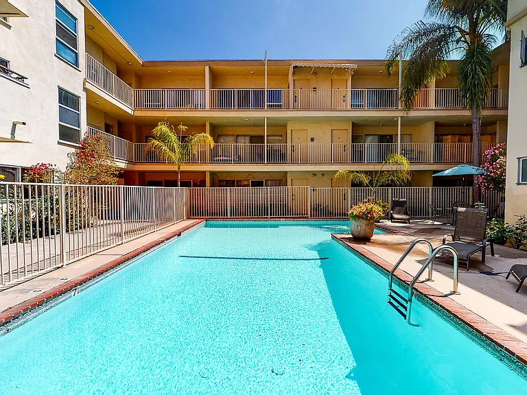 11717 Darlington Ave Unit #17-22_07172020
