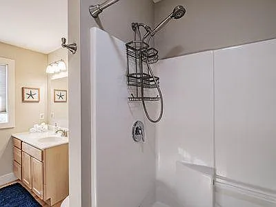 16 Norman St — Photo 24