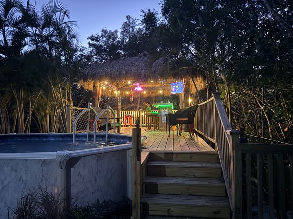 2110 Palm Beach Rd
