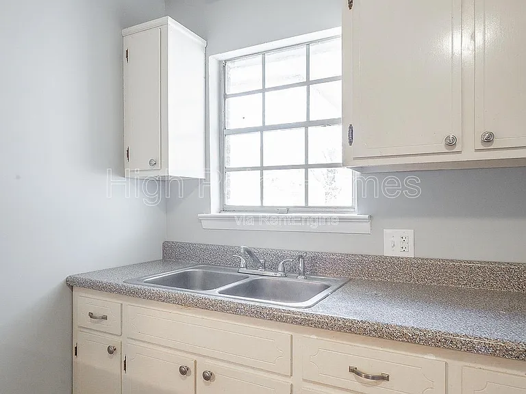 125 Swafford Rd #B — Photo 8