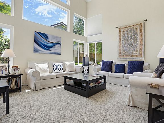 4th image of 377 Moonstone Bay Dr