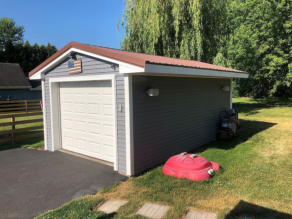 2nd image of 17 Kozy Ln