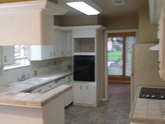 3rd image of 2042 Pine River Dr