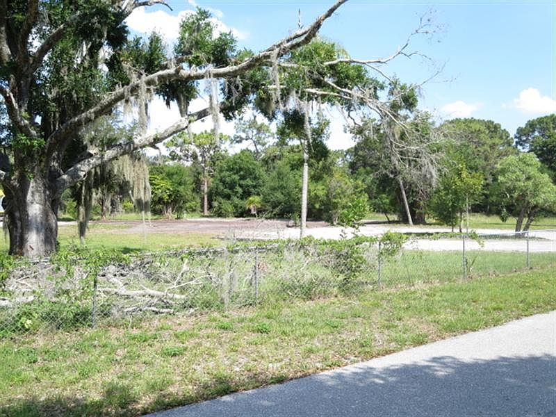 2nd image of 5050 Traylor Ave
