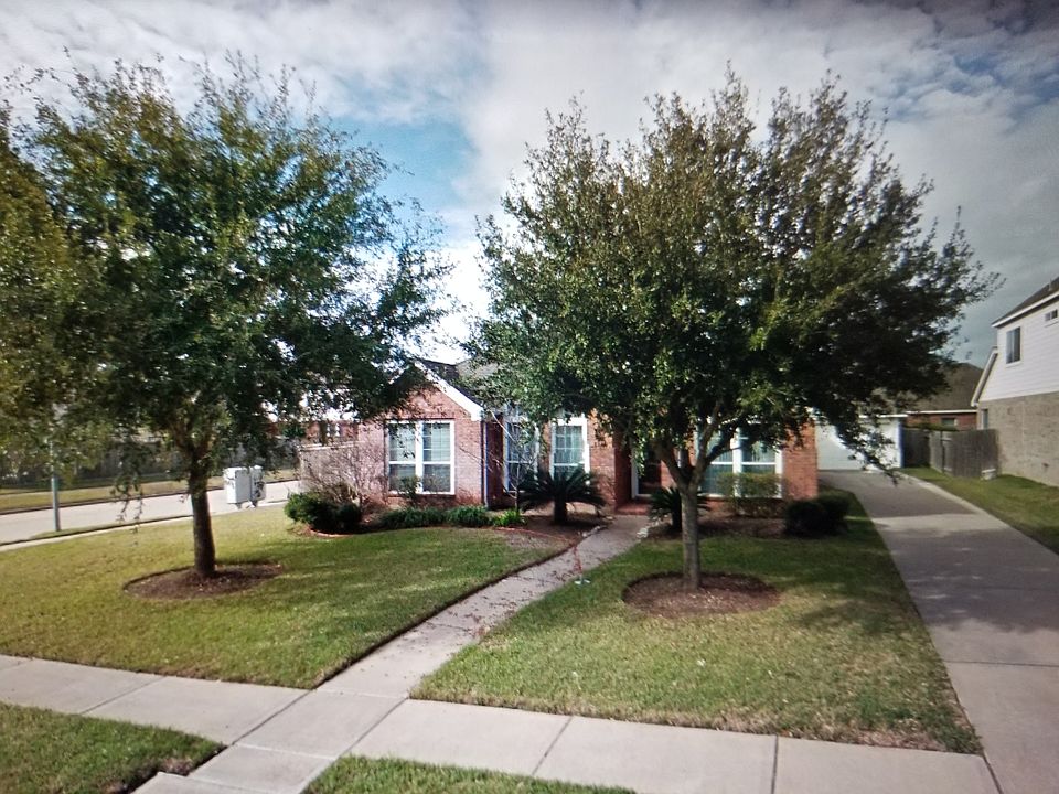 2nd image of 3030 Aspen Hollow Ln
