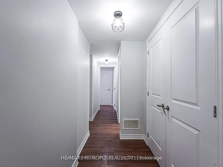 9621 Jane St #6 — Photo 14