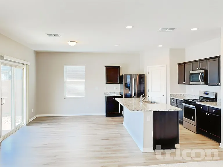 379 W Mammoth Cave Dr — Photo 4