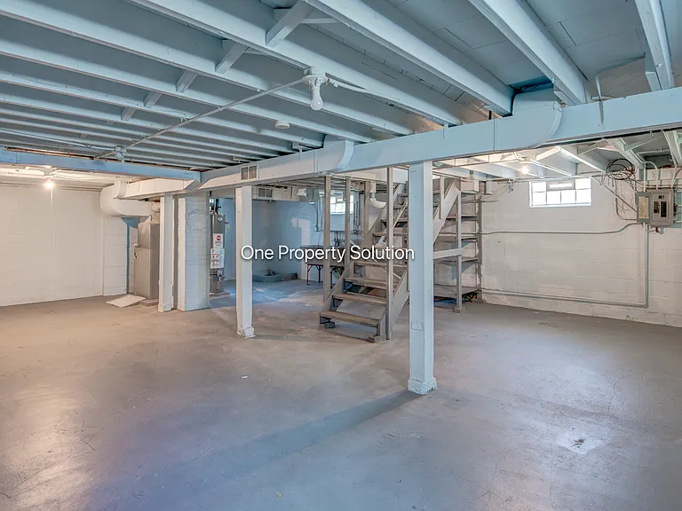 329 N Jay St — Photo 16