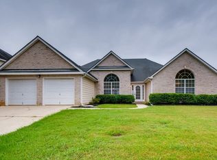 4162 Defoors Farm Dr, Powder Springs, GA 30127