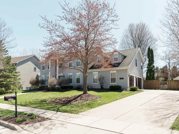 2129 Steven St, Sun Prairie, WI 53590