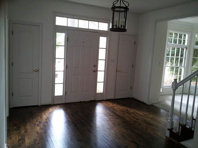 2nd image of 195 Bayswater Dr