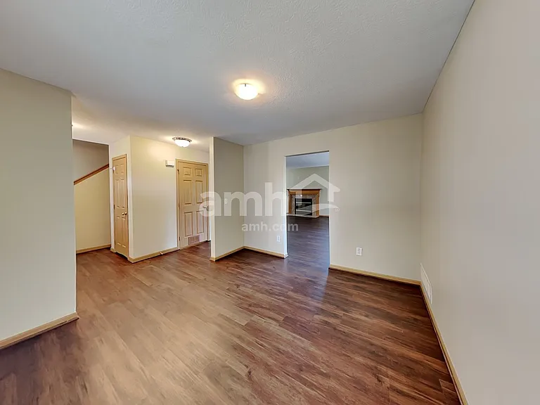 2271 Landcrest Dr — Photo 8