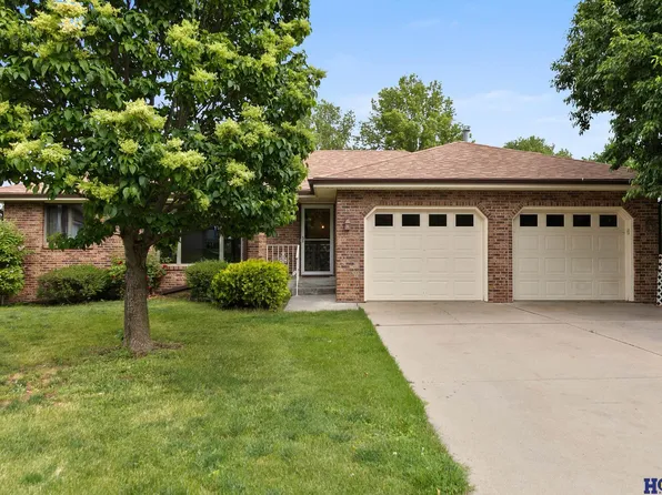 5601 Elk Cir, Lincoln, NE 68516