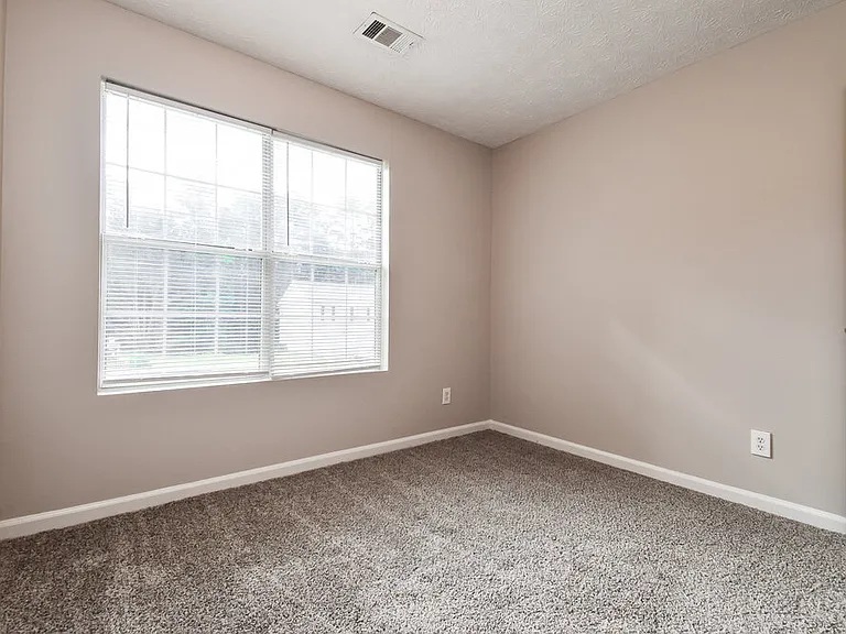 1322 Sandybrook Ct — Photo 18