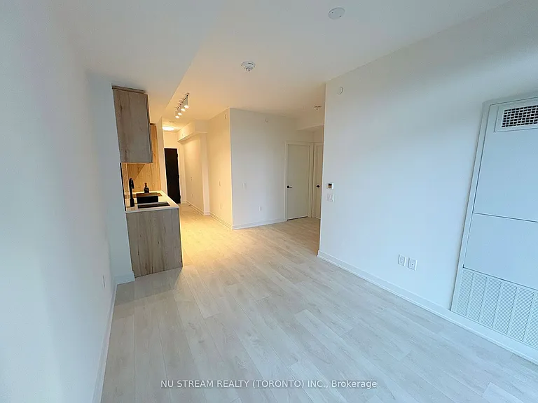 117 Broadway Ave #3404 — Photo 1